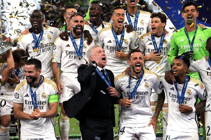 Real Madrid célébrant après une victoire.