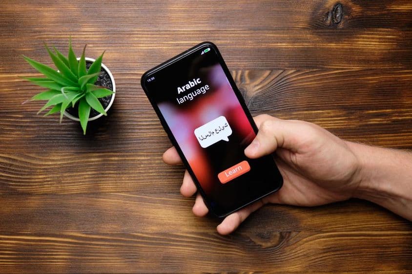 Dictionnaire sur un téléphone.
