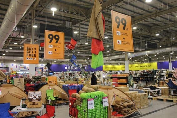 Magasin ACE méga à Dubai Festival City.