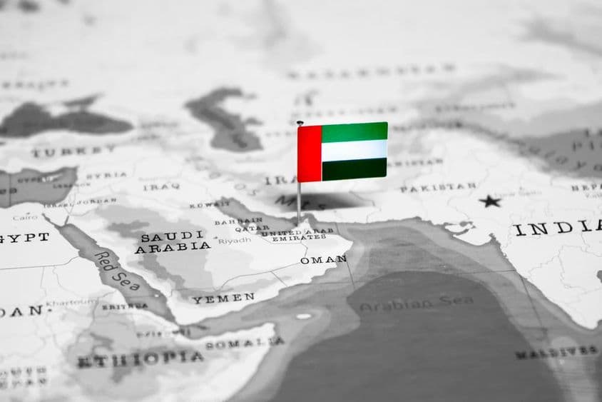 Dubaï sur la carte avec un drapeau des EAU.