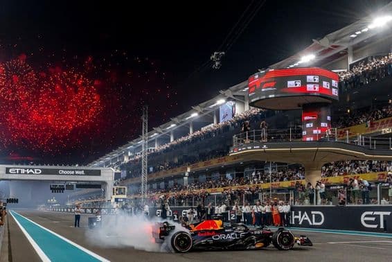 Circuit de F1 Yas Marina à Abu Dhabi.