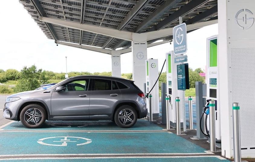 Recharge de voiture électrique.