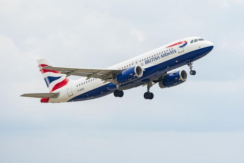 Un avion de passagers Airbus A320-232 de British Airways à fuselage étroit.