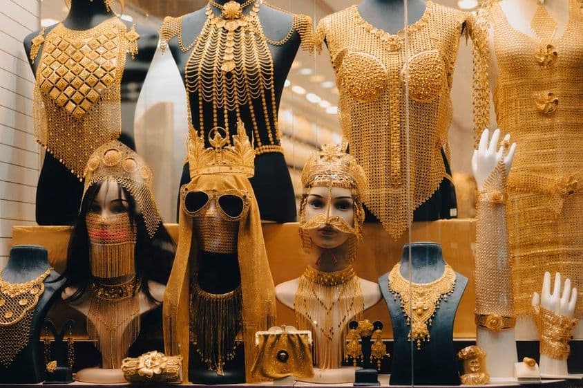 Bijoux en or au Souk de l'Or à Deira, Dubaï.