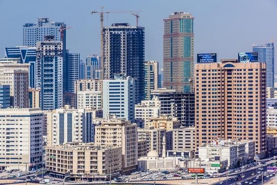 Sharjah - la troisième plus grande et plus peuplée ville des Émirats Arabes Unis.