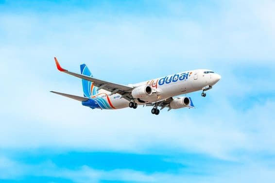 Flydubai Boeing 737-800 (A6-FER) atterrissage.