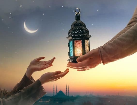 Invitation festive au mois sacré musulman, le Ramadan.