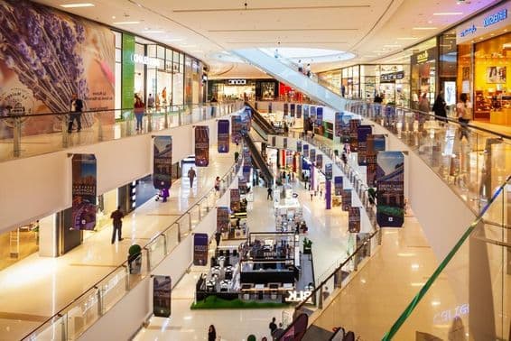 Dubai Mall, l'un des plus grands centres commerciaux au monde, situé dans la ville de Dubaï.