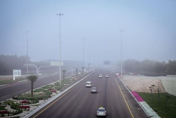 Temps brumeux aux Émirats arabes unis.