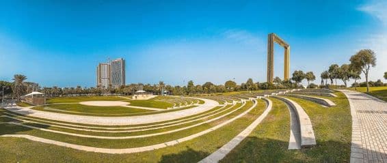 Cadre de Dubaï dans le parc Zabeel.