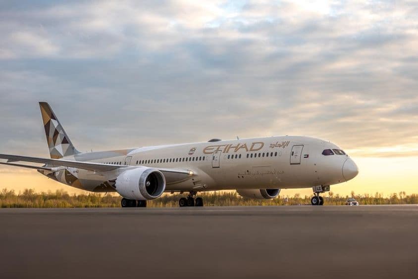ETIHAD Airways Boeing 787-9 Dreamliner se préparant au décollage.