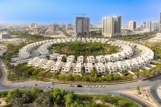 Communauté de villas dans la région de Jumeirah, Dubaï.