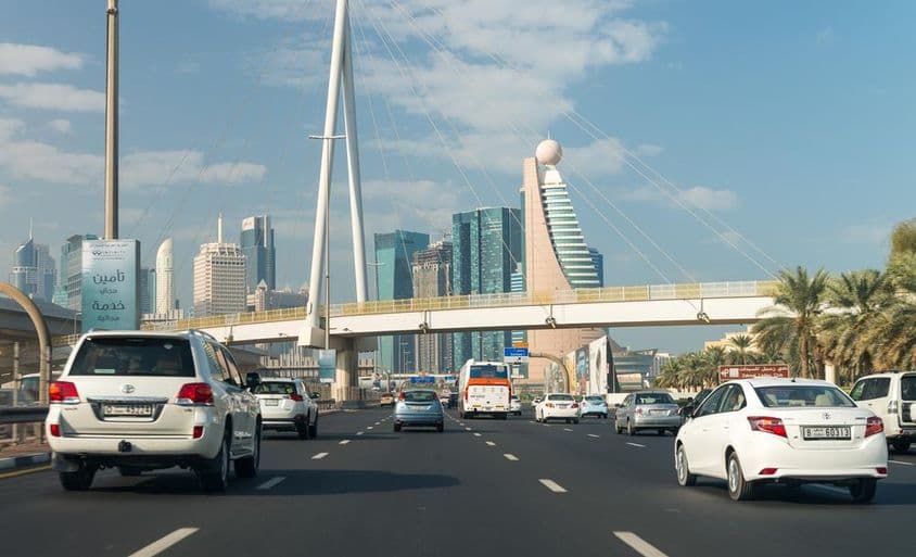 Circulation à Dubaï pendant les heures de pointe.