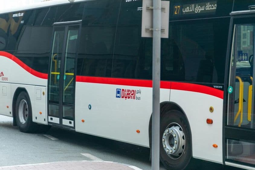 Bus de l'Autorité des Routes et des Transports (RTA) à Dubaï.