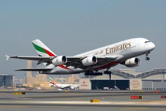 Airbus EADS A380 d'Emirates, avion de ligne super jumbo.
