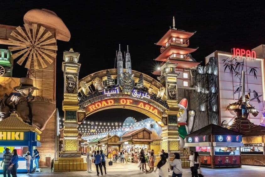 Le pavillon de la route de l'Asie au Village Global Dubaï.