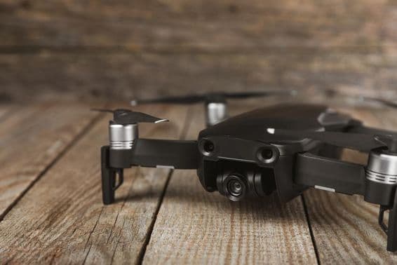 Drone quadrirotor avec contrôle radio.