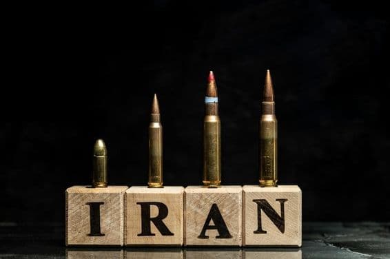 La puissance militaire de l'Iran et les tensions croissantes de guerre.