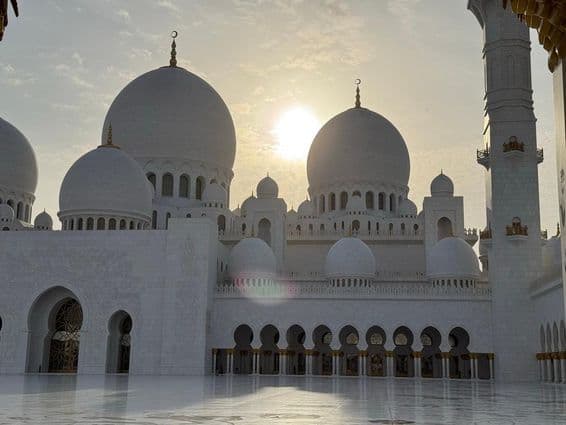 Mosquée Sheikh Zayed Centre Dubaï, Émirats Arabes Unis.