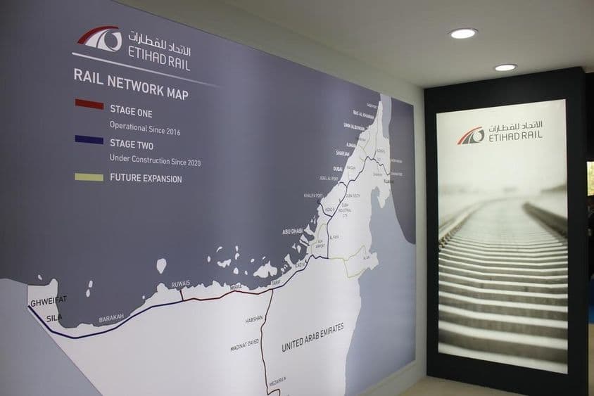Vue d'un stand d'exposant à l'exposition Middle East Rail 2021.
