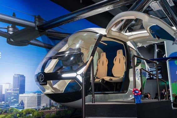 Présentation de la voiture volante avancée SKYDRIVE en Mobilité Aérienne Avancée (AAM).
