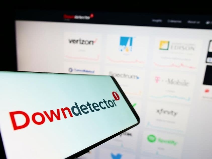 L'écran avant un site web présentant la plateforme en ligne Downdetector.