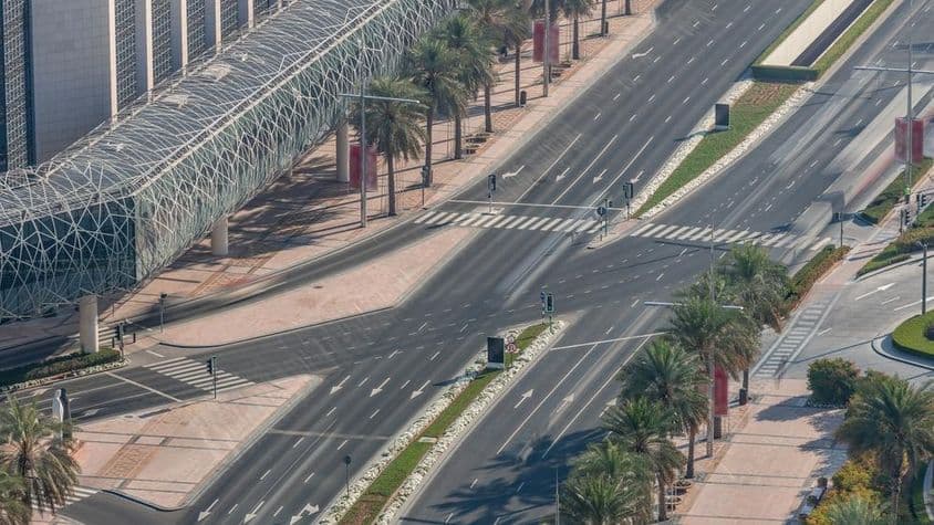 Route vers le centre-ville de Dubaï, Dubaï, Émirats Arabes Unis.