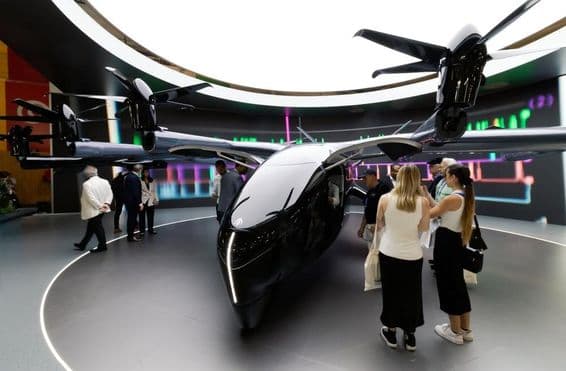 Taxi électrique eVTOL de Archer Aviation exposé.