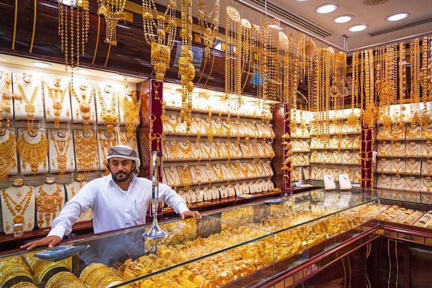 Or dans le célèbre Souk de l'Or du marché de Deira à Dubaï.