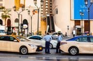 Taxis dans une rue de Dubaï.