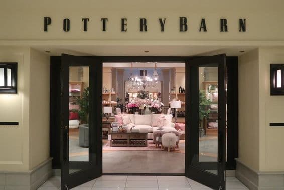 Pottery Barn aux Shops at Riverside, un centre commercial huppé.