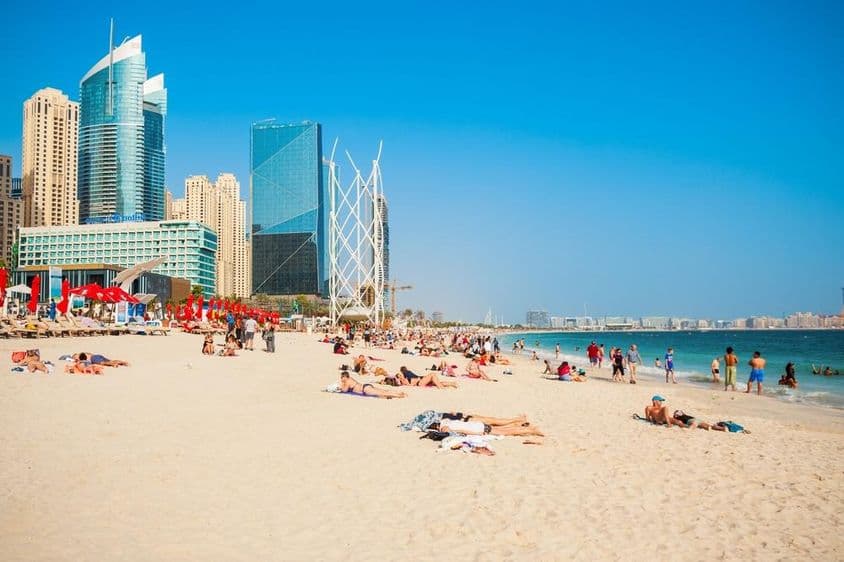 La JBR ou Jumeirah Beach Residence est une communauté en bord de mer dans le quartier de Dubai Marina.