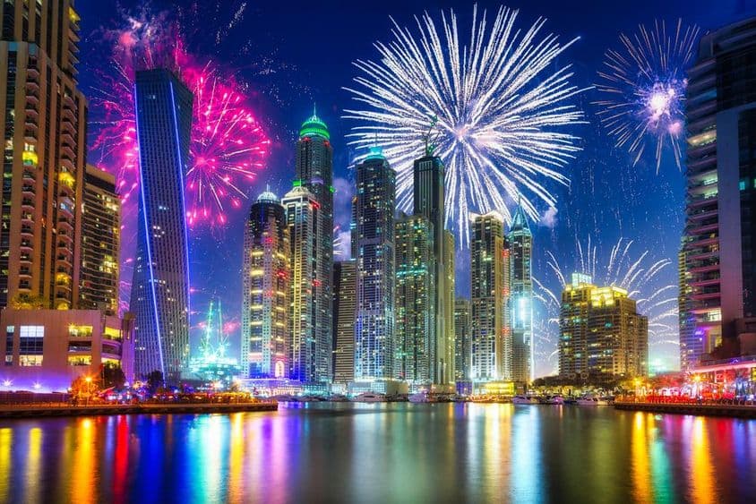 Feux d'artifice de Nouvel An à Dubaï, Émirats arabes unis.