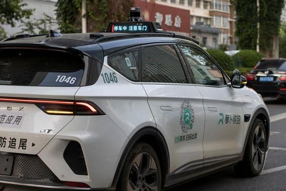 Robotaxi électrique autonome par la société technologique chinoise Baidu.