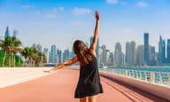 Touriste femme à Dubaï.