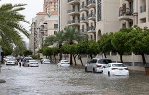 Inondation à Dubaï lors d'une forte tempête de pluie.