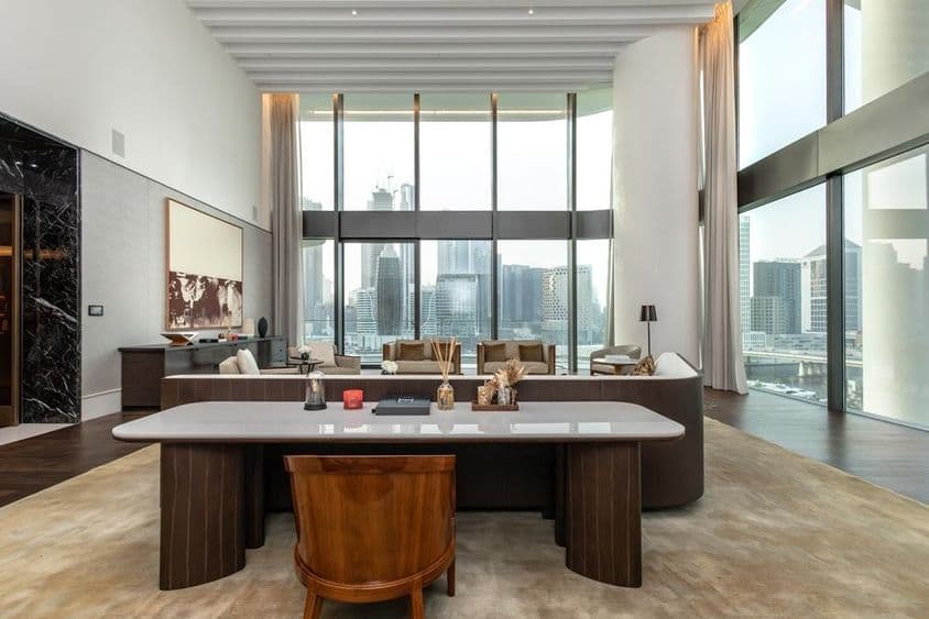 Conception intérieure moderne d'un appartement à Dubaï.