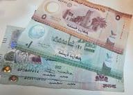 Billets de dirham des Émirats Arabes Unis.