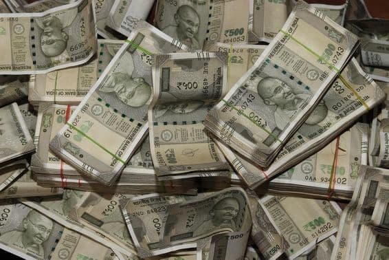 Piles de devises indiennes, 500 roupies