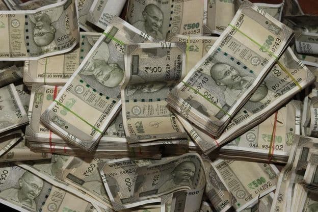 Piles de devises indiennes, 500 roupies