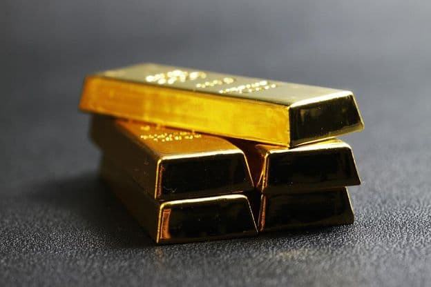 Lingots d'or pur empilés 999,9