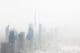 Vue de la ville dans le brouillard, Dubaï, Émirats Arabes Unis