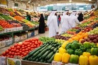 Marché frais dans une ambiance animée