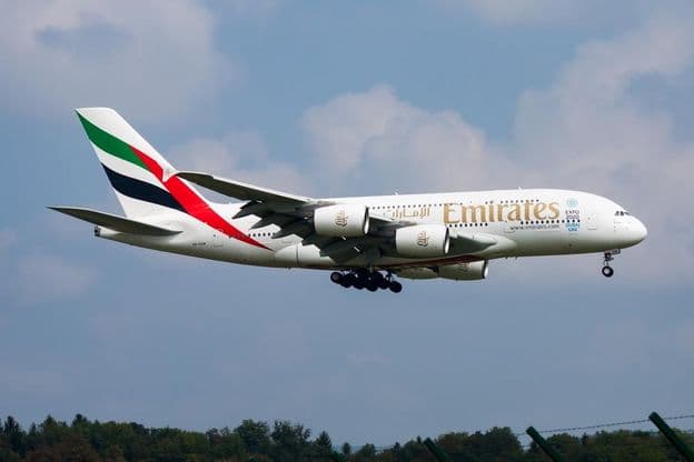 Avion de passagers de la compagnie Emirates