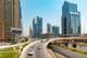 Vue de Sheikh Zayed Road avec gratte-ciels.