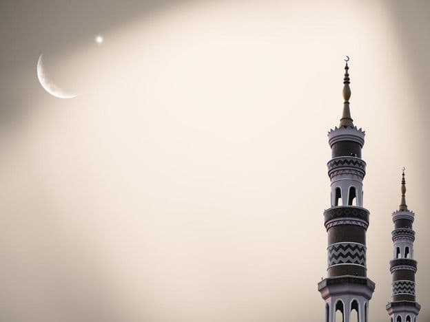 Dôme de mosquée, croissant de lune, ciel étoilé de nuit
