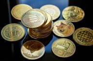 Cryptomonnaie Solana en or