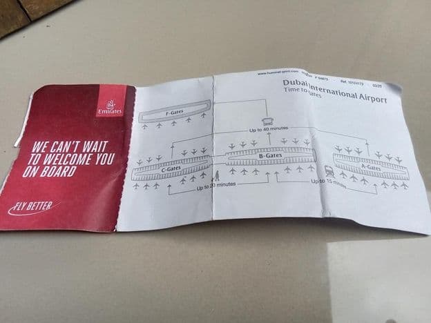 Carte d'embarquement de la compagnie aérienne Emirates.