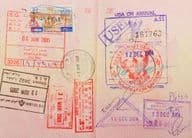 passeport avec des tampons thaï, hongkongais et libanais