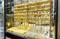 Vitrine de magasin de bijoux au marché de l'or